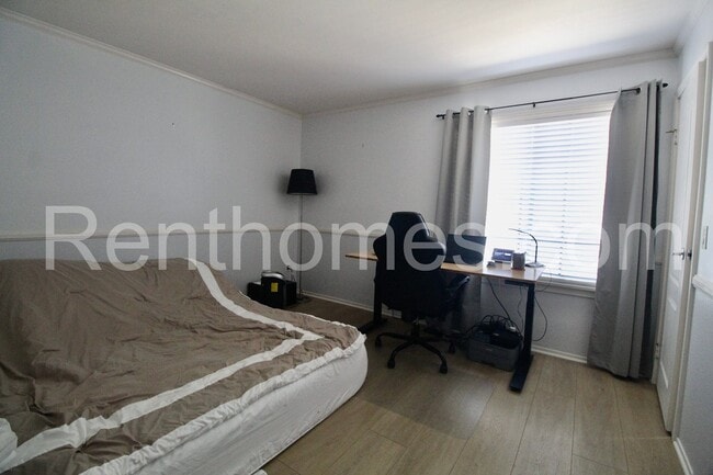 Building Photo - 12051 Alta Carmel Ct