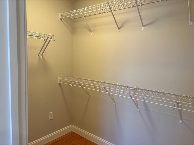 Building Photo - 159 Elm St