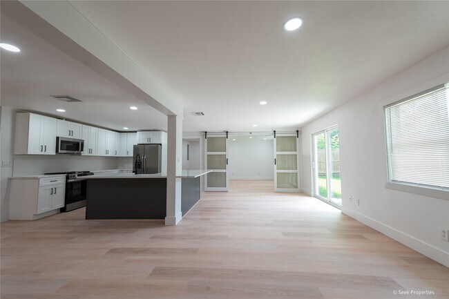 Building Photo - 7942 Hammerly Blvd