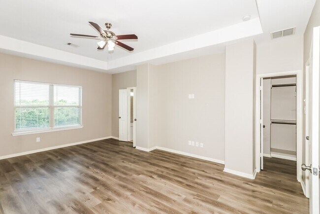 Building Photo - 339 Sea Breeze Dr