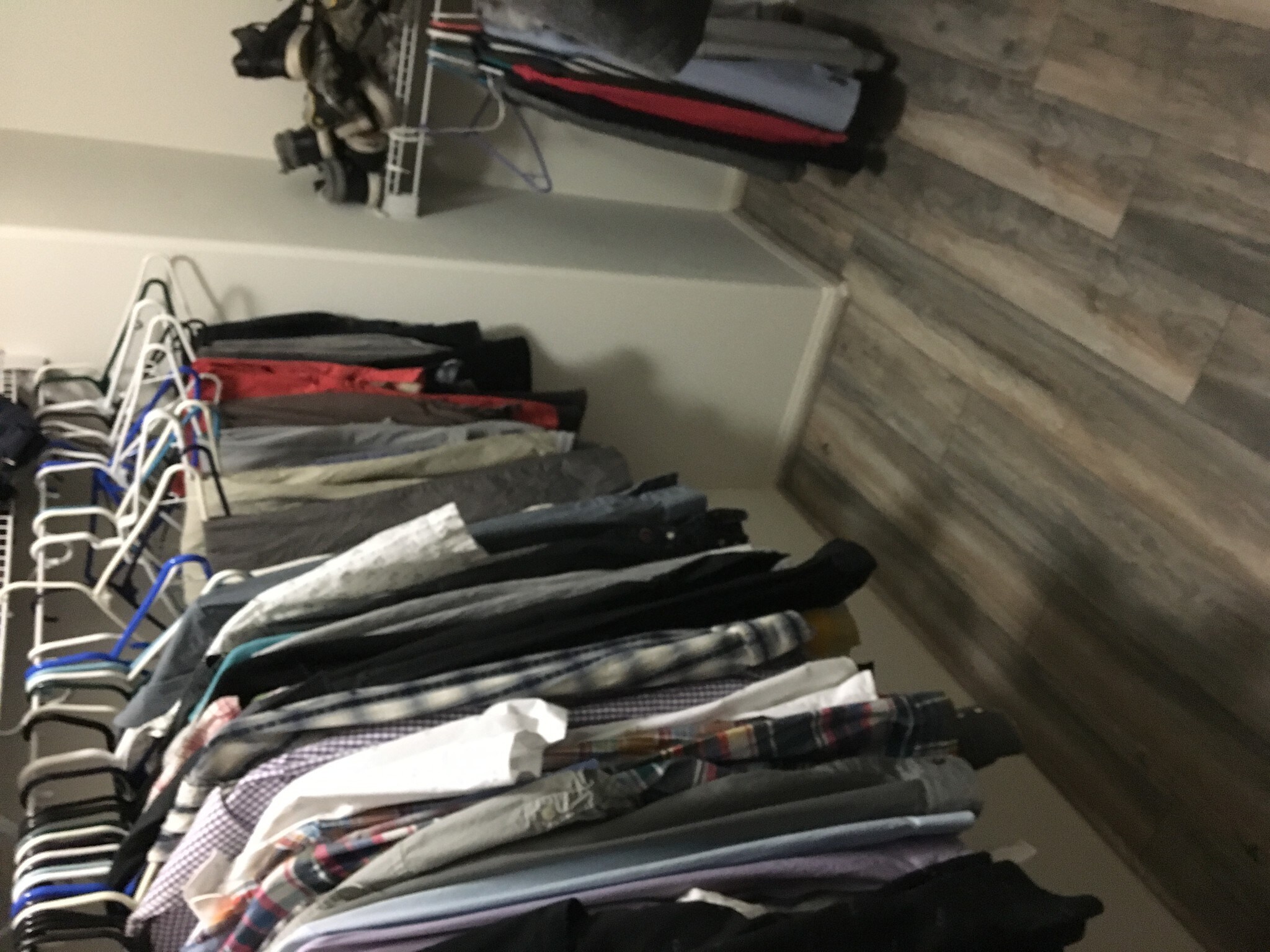 Master bedroom walk-in closet with shelves - 10958 Kittridge St