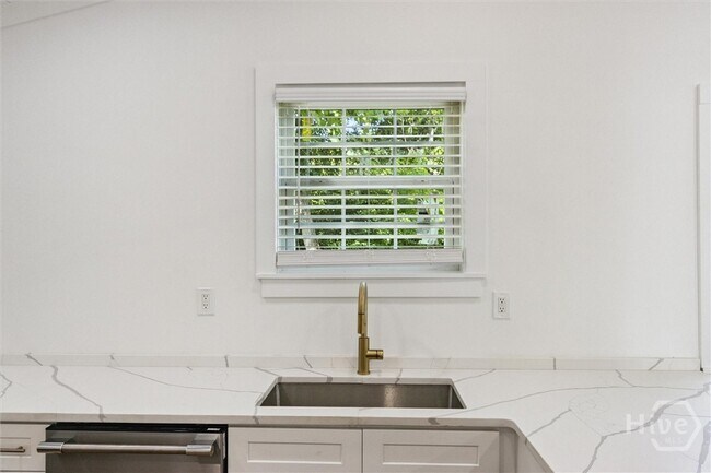 Building Photo - 2603 Livingston Ave