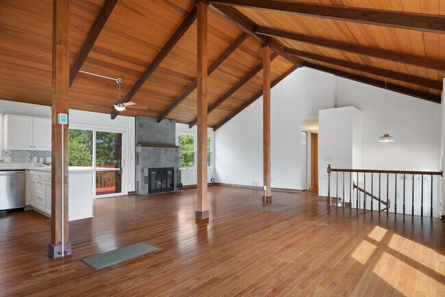 Building Photo - 1602 Westover Dr