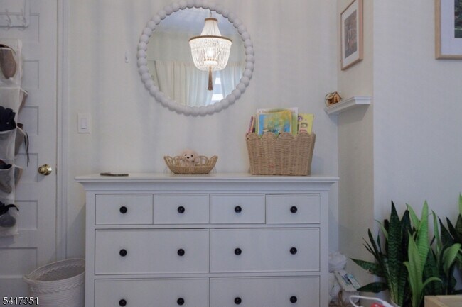 Building Photo - 33 Claremont Ave