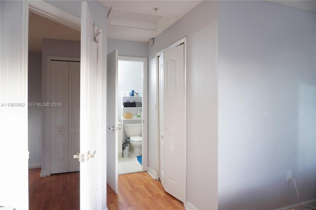 Building Photo - 130 Jacaranda Country Club Dr