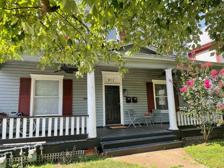 Primary Photo - 812 Marshall Ave SW