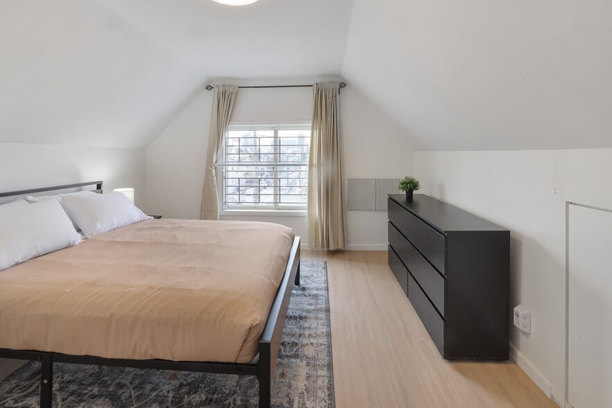 Building Photo - 126 Grant Ave