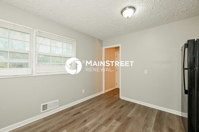 Building Photo - 3 Bedroom Pet-Friendly Home in CLARKSTON, GA with Main Street Renewal