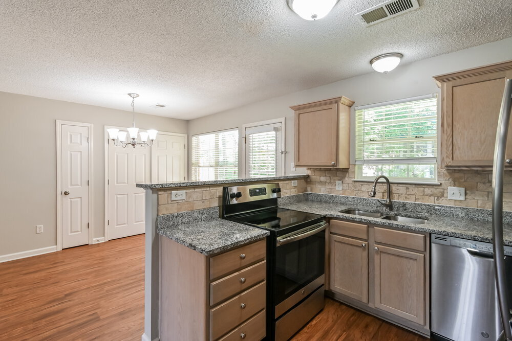 Building Photo - 9296 Brooks Cove