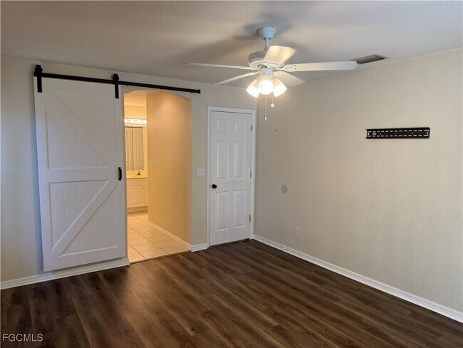 Building Photo - 2018 SW 30th St