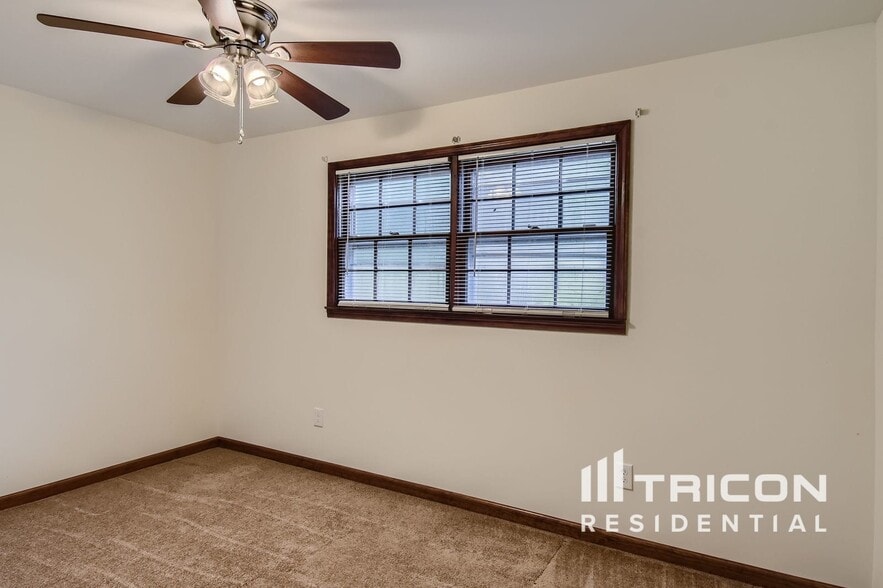 Building Photo - 3520 Rockfort Dr