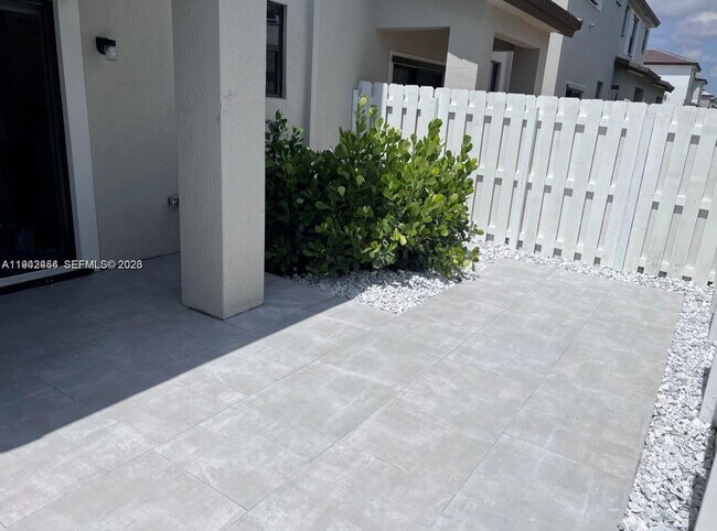 Building Photo - 15903 SW 2nd Dr