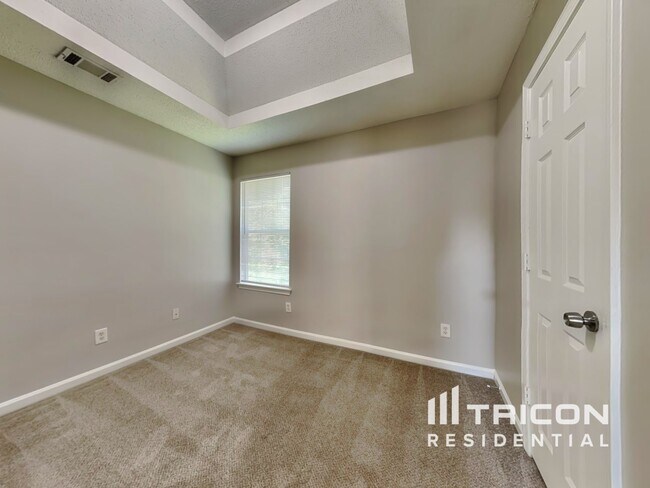 Building Photo - 508 Gonzaga Cir