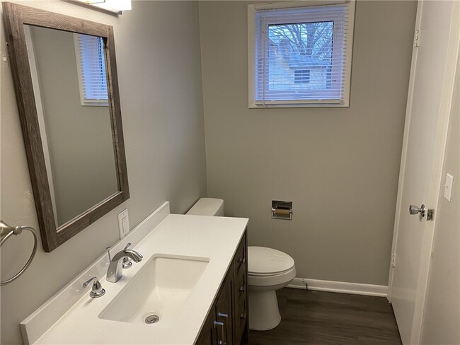 Building Photo - 14901 Dutchmans Dr