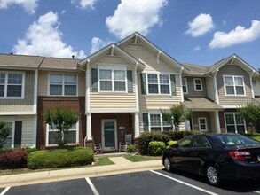 Building Photo - A Cozy 2bedroom Town home in Fort Mill
