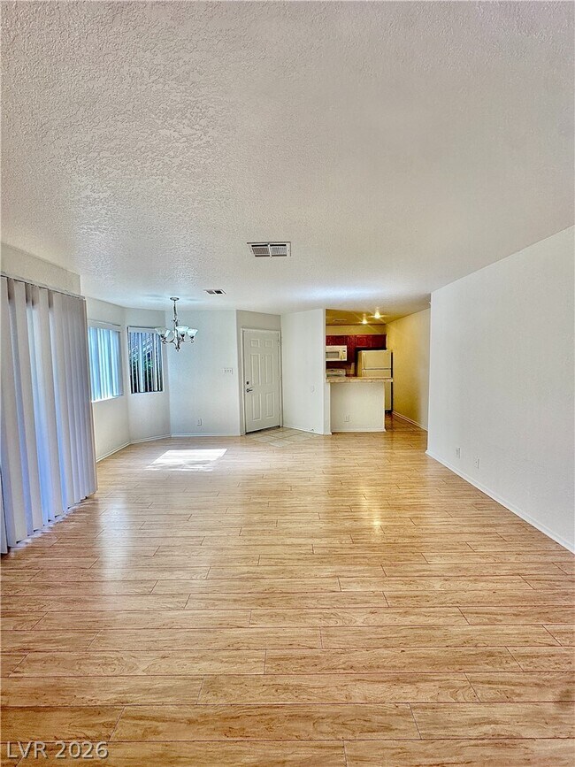 Building Photo - 5042 S Rainbow Blvd