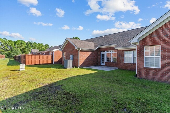 Building Photo - 903 Shelton Ct