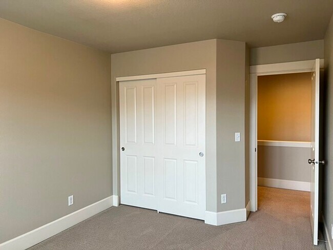 Building Photo - 2710 Eagles Eye Ave NW