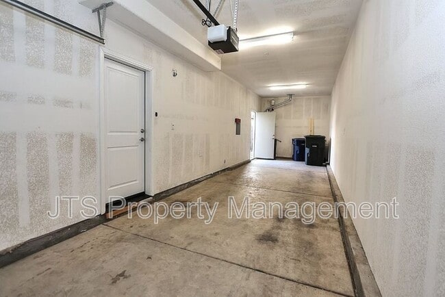 Building Photo - 2488 Ben Ali Wy