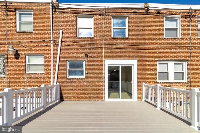 Building Photo - 7836 Fayette St