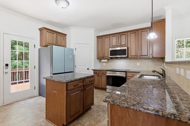 Building Photo - 80 Valor Cir
