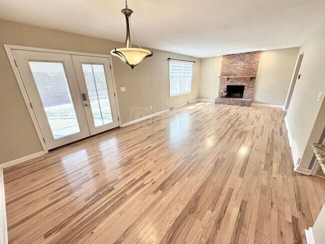 Building Photo - 13982 E Arizona Ave