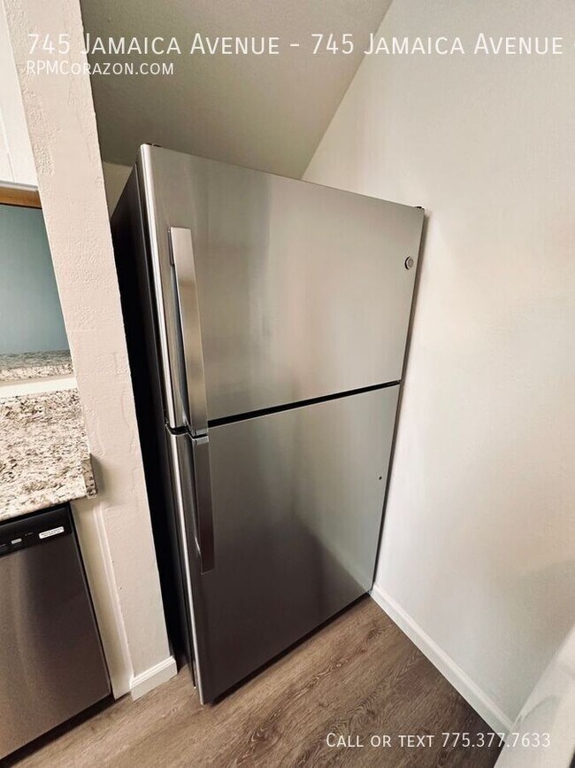 Building Photo - 745 Jamaica Ave