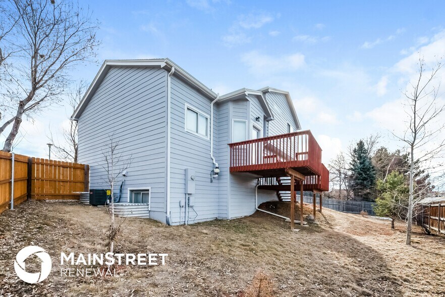 Building Photo - 18557 E Hamilton Dr