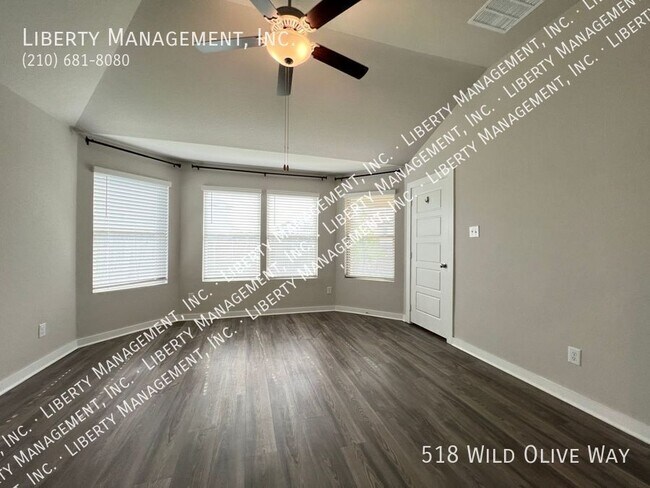Building Photo - 518 Wild Olive Wy