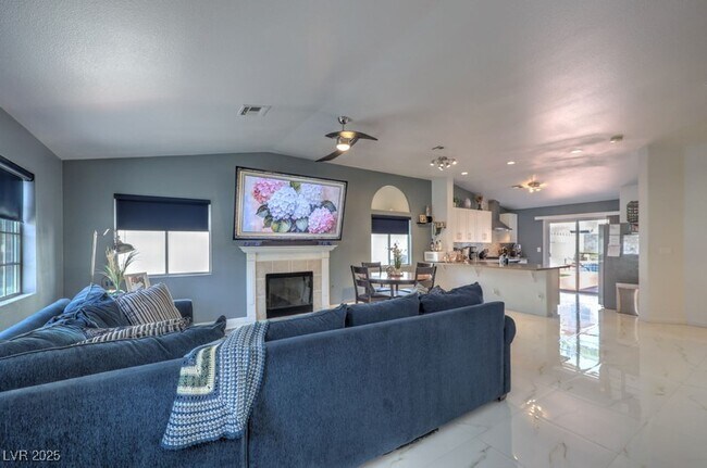 Building Photo - 4402 Cassandra Dr