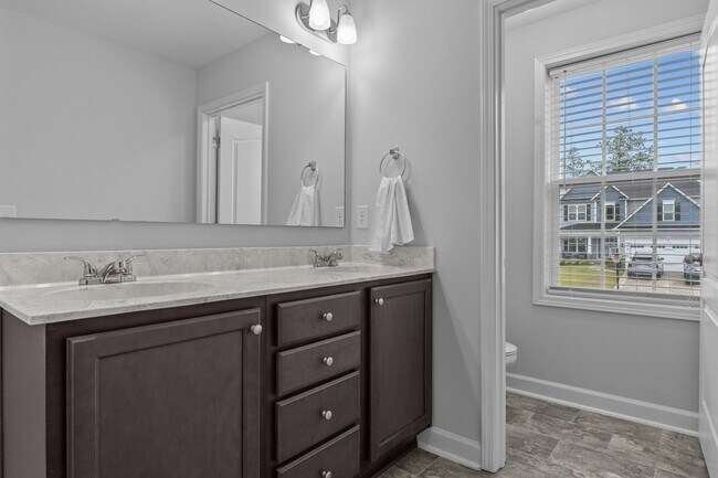 Building Photo - 1145 Camellia Dr