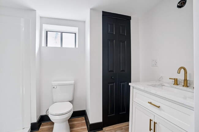 Building Photo - 5039 26th Ave