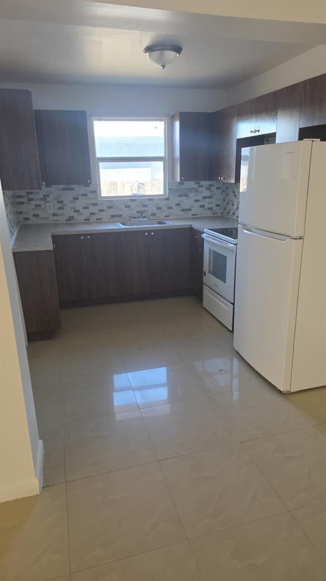 Building Photo - 5241 Mayo St