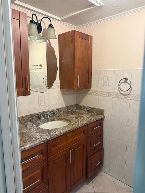 Building Photo - 120 Alhambra Ave