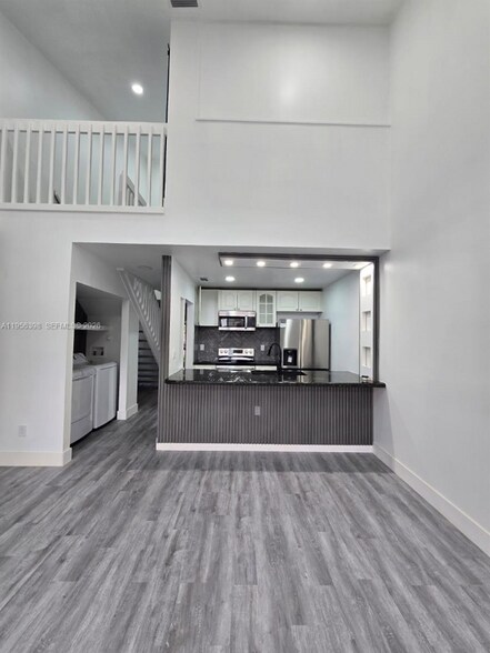 Building Photo - 1120 Parkside Green Dr