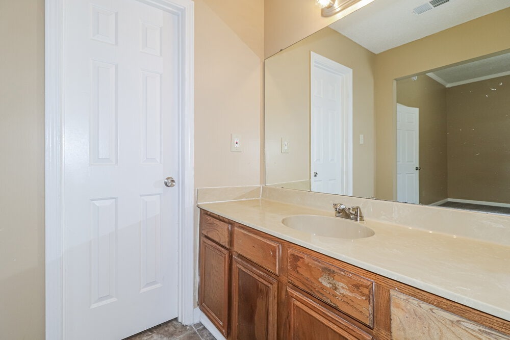 Building Photo - 7101 Market Square Dr