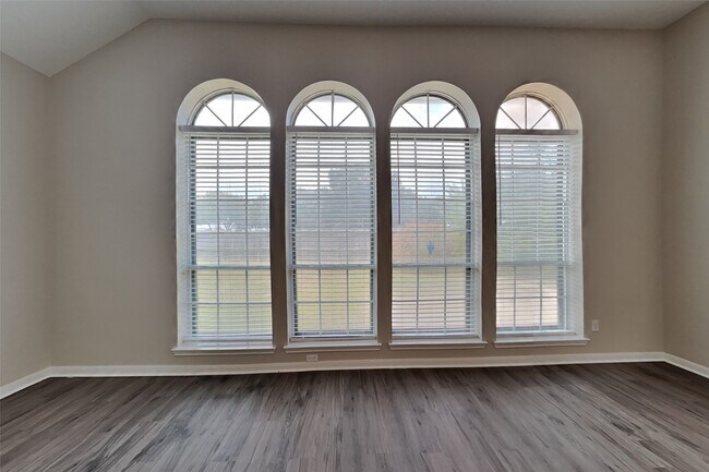 Building Photo - 11414 Oak Lake Glen Cir