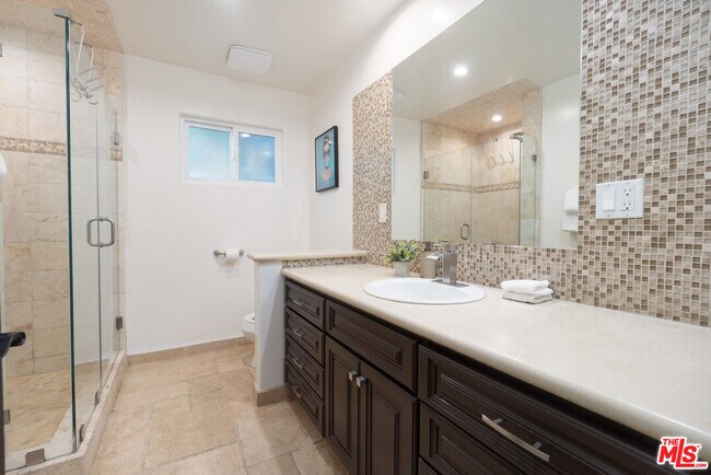 Building Photo - 5181 Densmore Ave