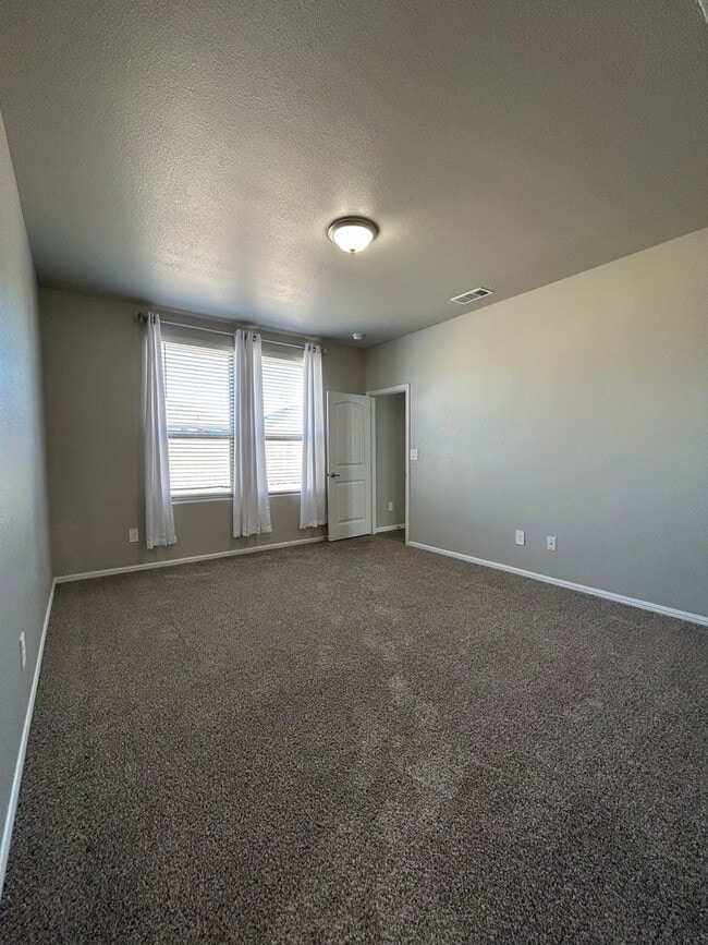Building Photo - Back on the Market!!  Beautiful 5 Bedroom Home in Desert Ridge