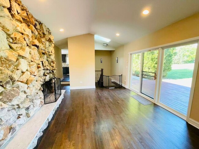 Building Photo - 406 S Lauder Ln