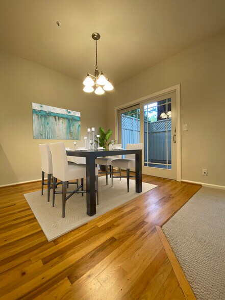 Building Photo - 203 Bean Creek Road