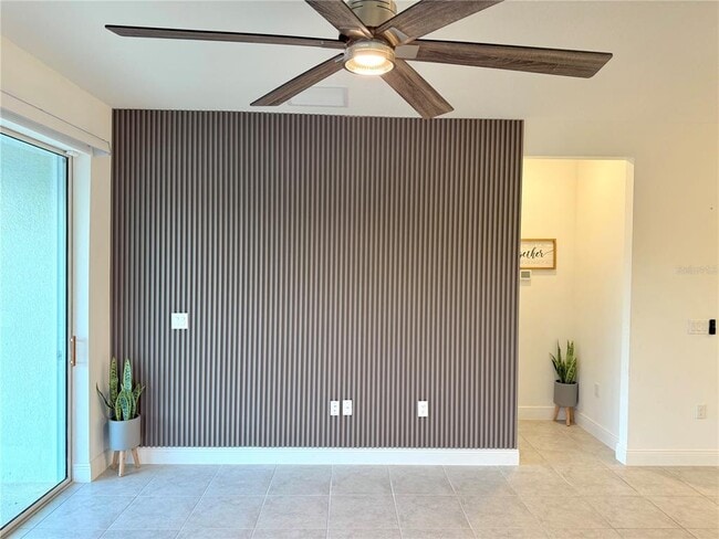 Building Photo - 2104 Axel St