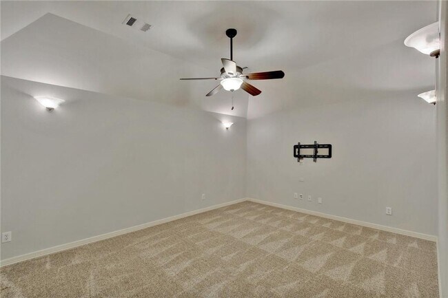 Building Photo - 2814 Cool River Loop