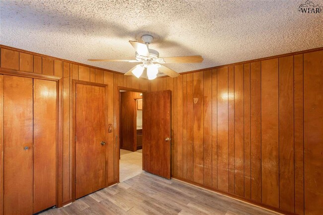 Building Photo - 2939 Moffett Ave