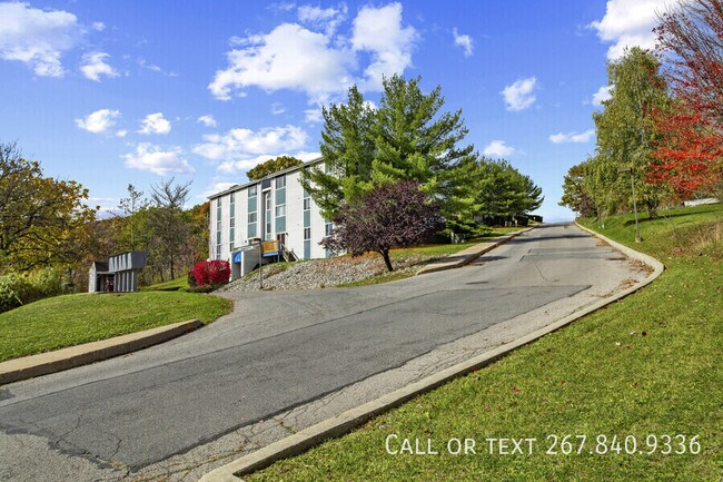 Building Photo - 400 College Park Dr