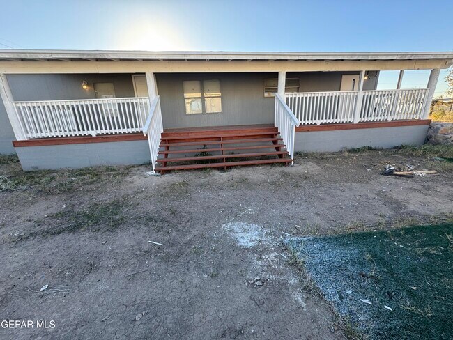 Building Photo - 241 Passmore Rd