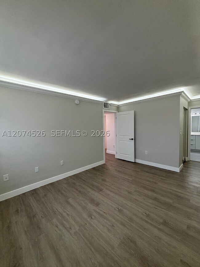 Building Photo - 12400 NW 11th Ln
