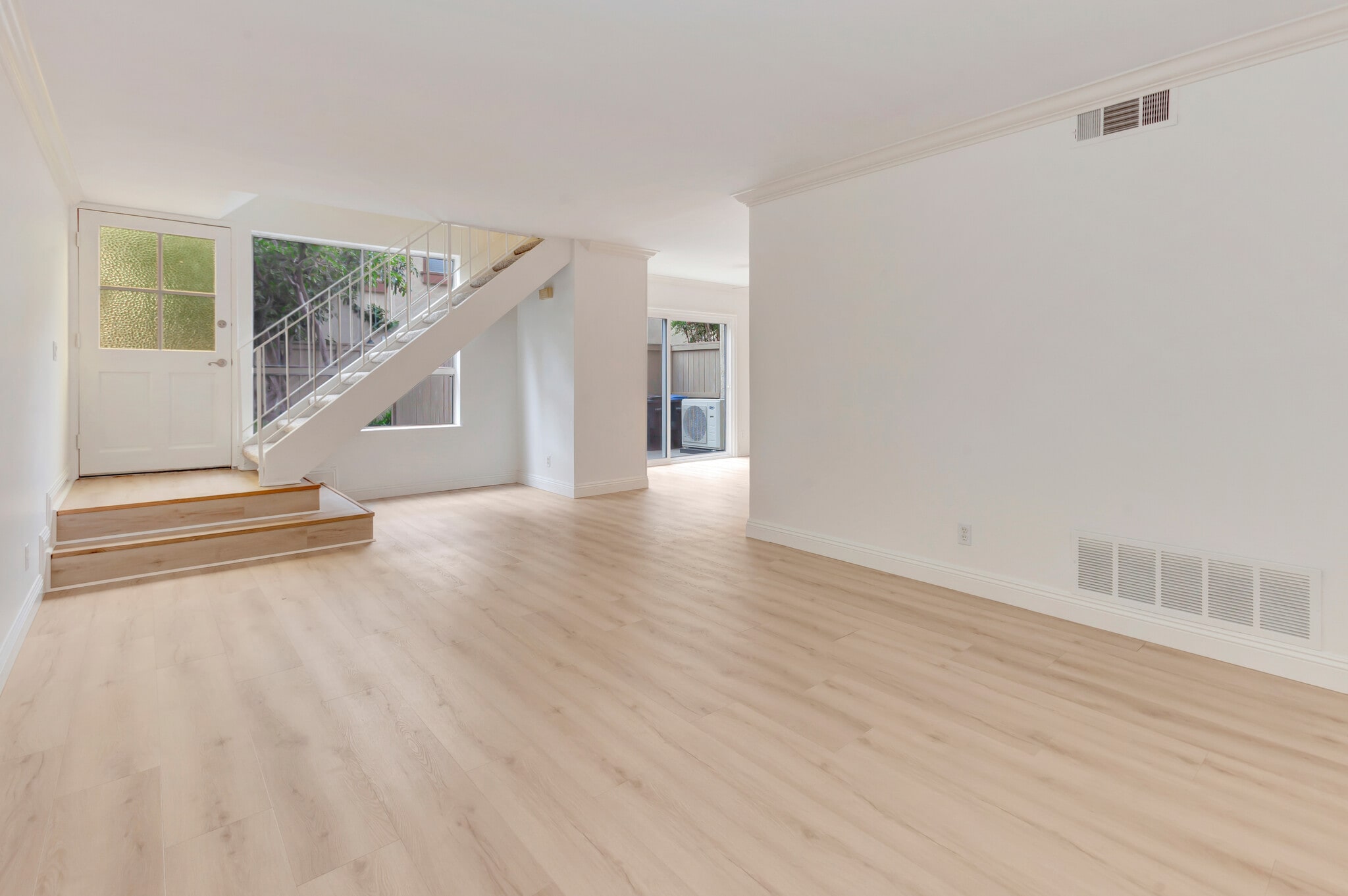Building Photo - 22974 Via Nuez