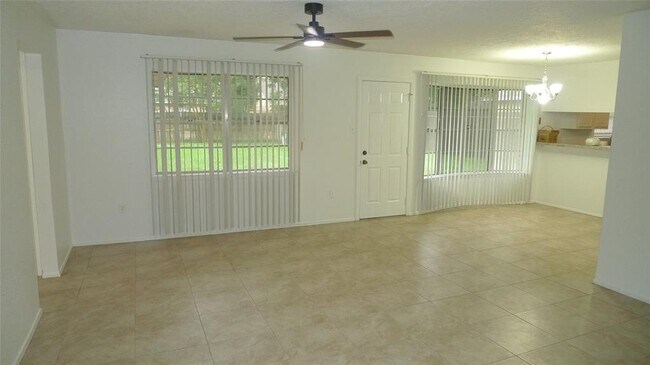 Building Photo - 11311 Verlaine Dr