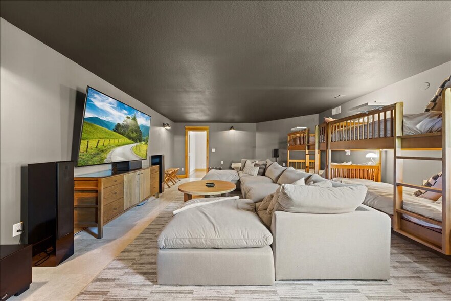 Building Photo - 1248 WI-35